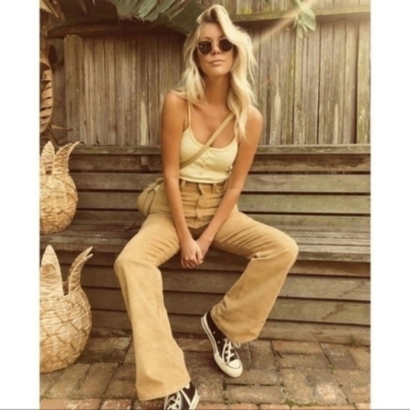 Levi's Ribcage Bootcut Boot Cut Corduroy Pants - Picture 2 of 9